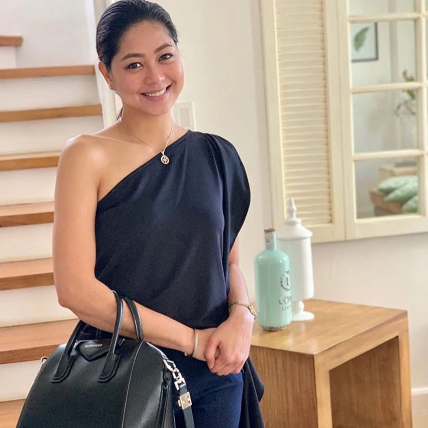JULIA (BLACK) I FOR PRE-ORDER