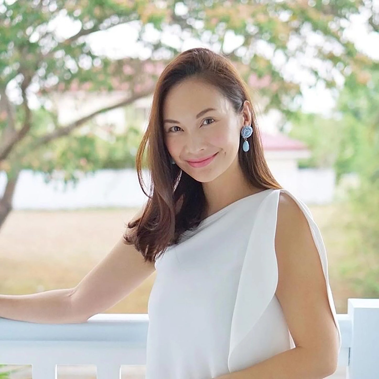JULIA (WHITE) I FOR PRE-ORDER